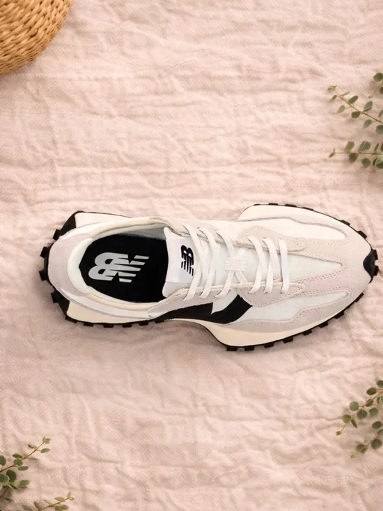 New Balance Footwear 327 Suede Sneaker - NEW Without Tags - Picture 2 of 3